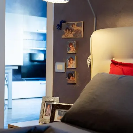 A Modena, Comodo A Tutti I Servizi Appartamento *