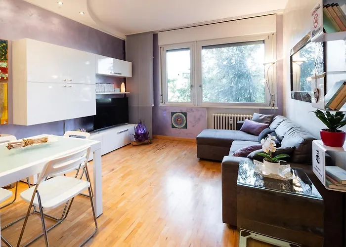 A Modena, Comodo A Tutti I Servizi Μόντενα